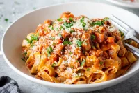 Pumpkin Ragu Pasta Sauce with Canned Pumpkin