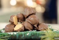 No-Bake Chocolate Peanut Butter Balls Recipe for Parties