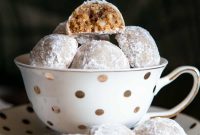 Brown Butter Macadamia Snowball Cookies — Crispy, Buttery Bites