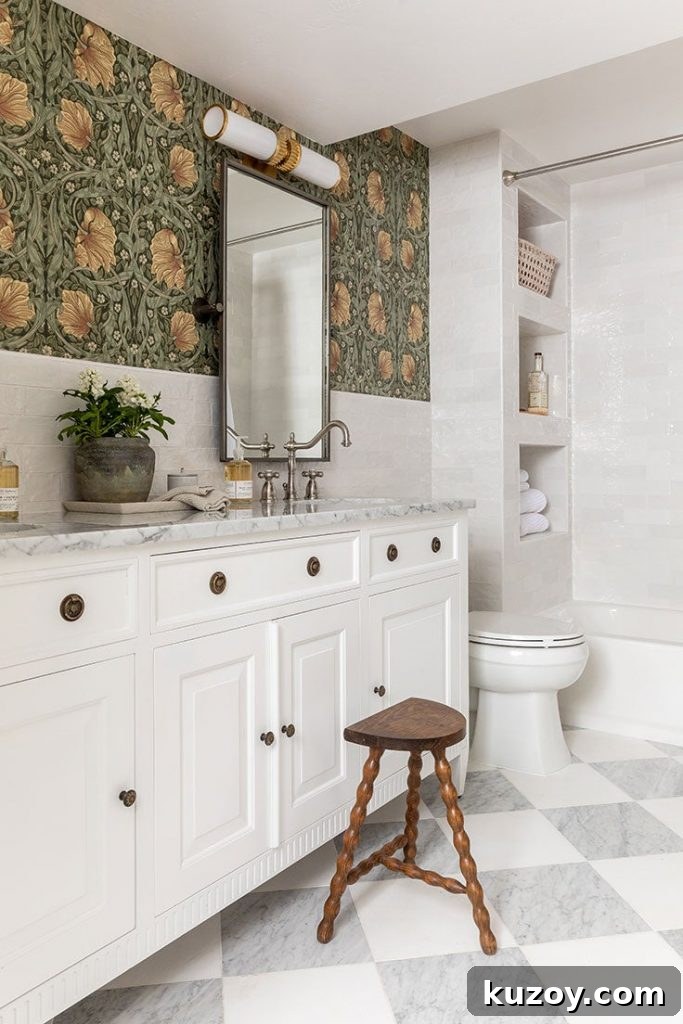 How to Choose the Perfect Checkered Floor for Your Space 12 marble checkered tiles