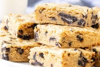 Oreo Blondies Recipe: Chewy Oreo-Stuffed Blondie Bars