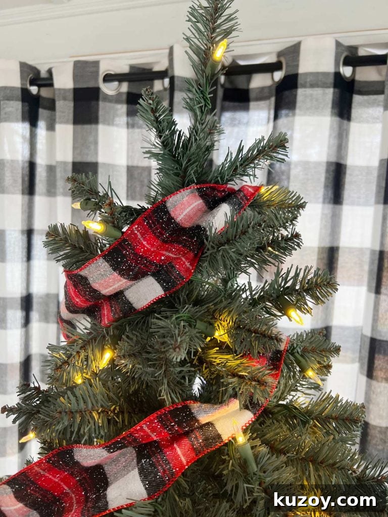 how to put ribbon on a Christmas tree