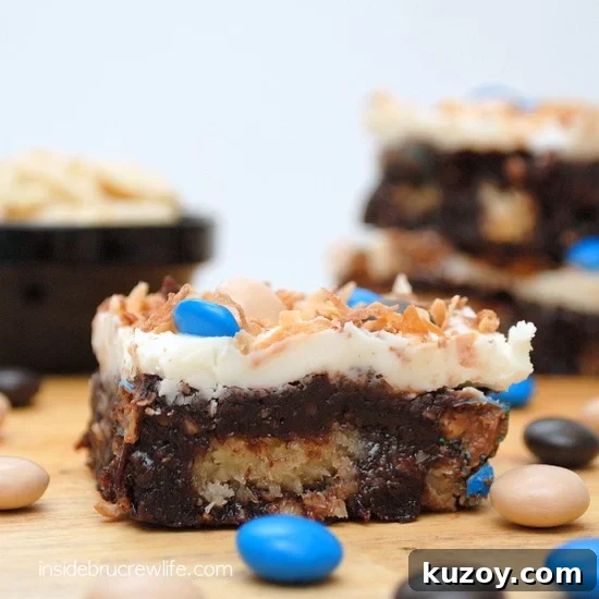 Almond Joy Brownies - brownies filled with coconut, almonds, and white chocolate Almond Joy Brownies - brownies filled with coconut, almonds, and white chocolate