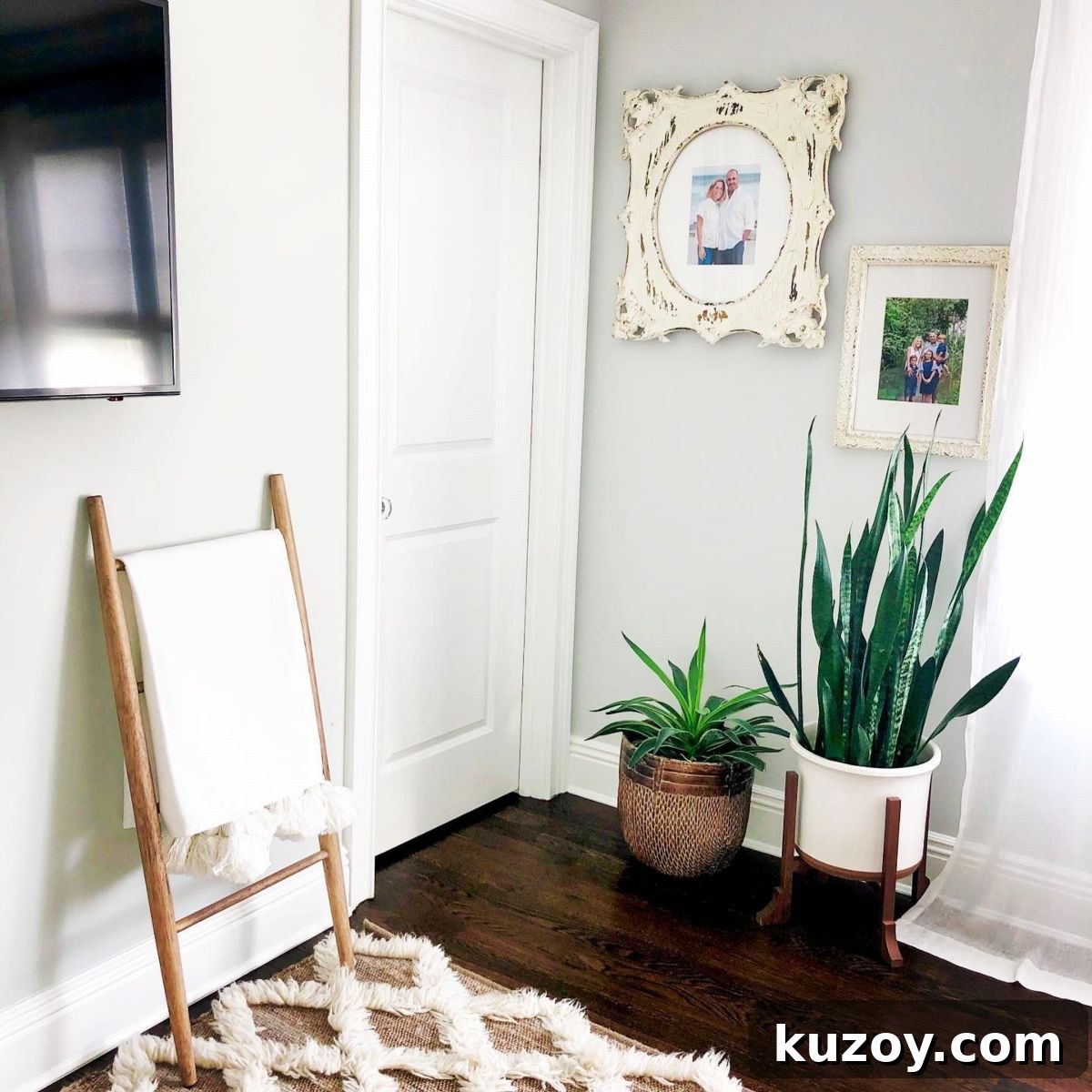 27 Stylish Storage Ideas to Make Your Home Look Polished 27 Decorative Ladder