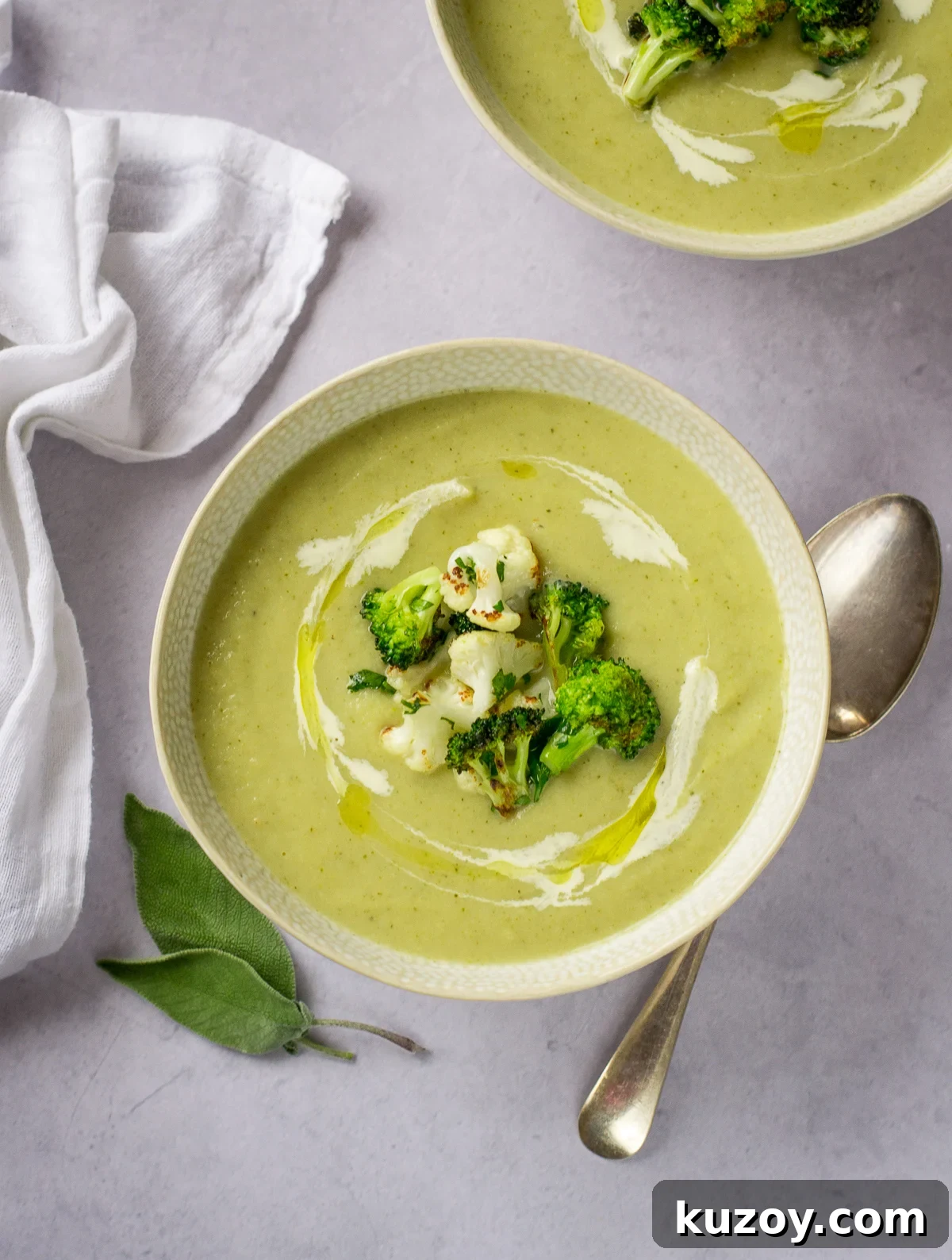 Celeriac and Hazelnut Soup Recipe: Creamy Autumn Soup with Toasted Nuts 4 Broccoli and cauliflower soup