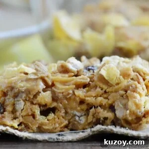 Peanut Butter, Honey & Oat Cereal Bars Recipe 2 peanut-butter-honey-oat-cereal-bars
